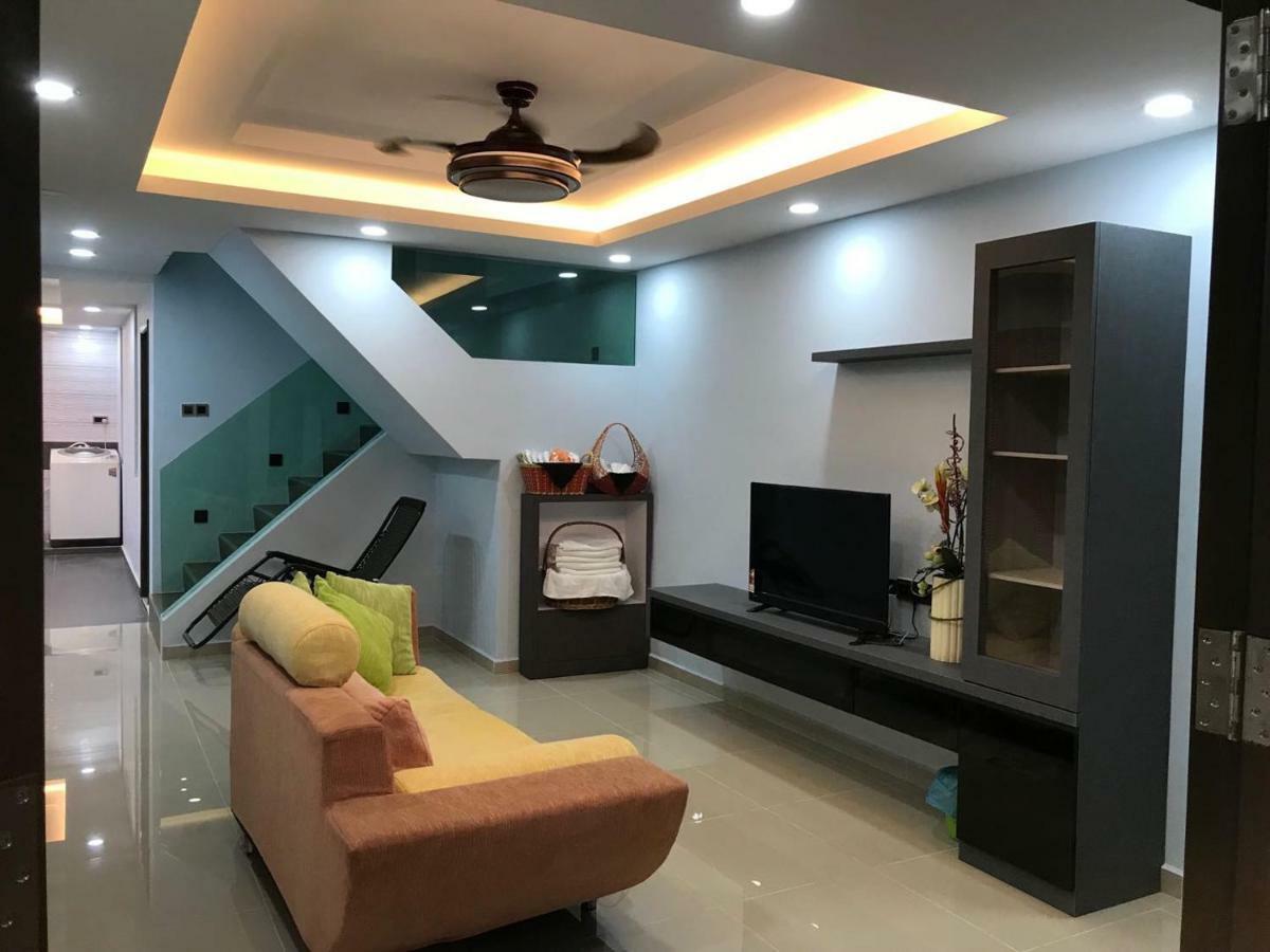 Homestay Stardow~星窗名宿~ Johor Bahru Exteriör bild