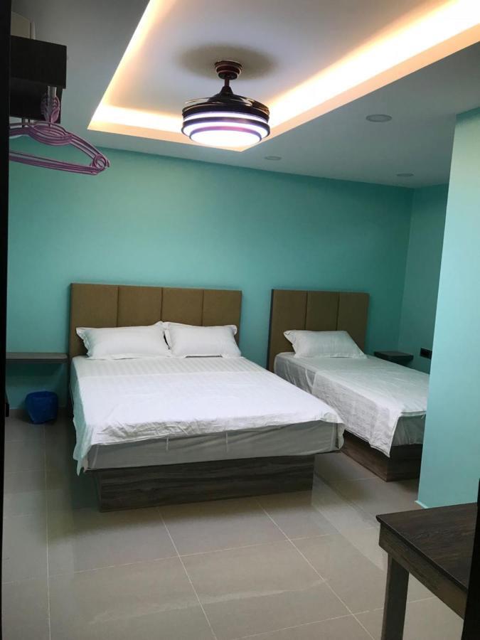 Homestay Stardow~星窗名宿~ Johor Bahru Exteriör bild